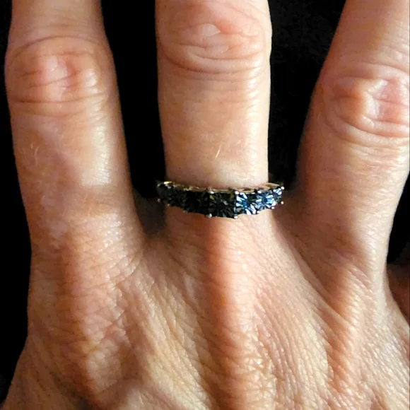 Ring - Picture 2 of 4